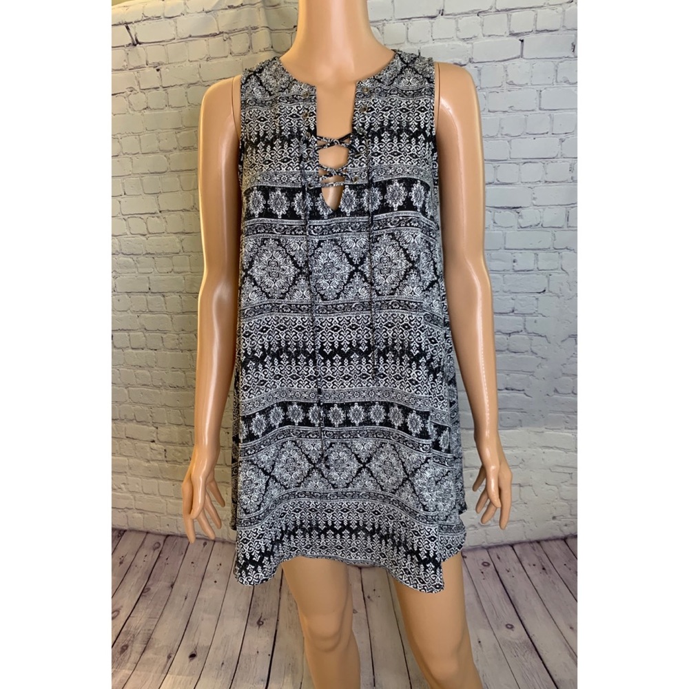 Pq la size small black and white boho tribal print paisley Sleeveless Dress